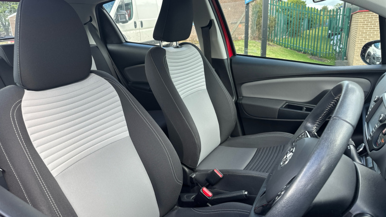 Toyota Yaris 1.5 Hybrid Icon 5dr CVT Hybrid Hatchback